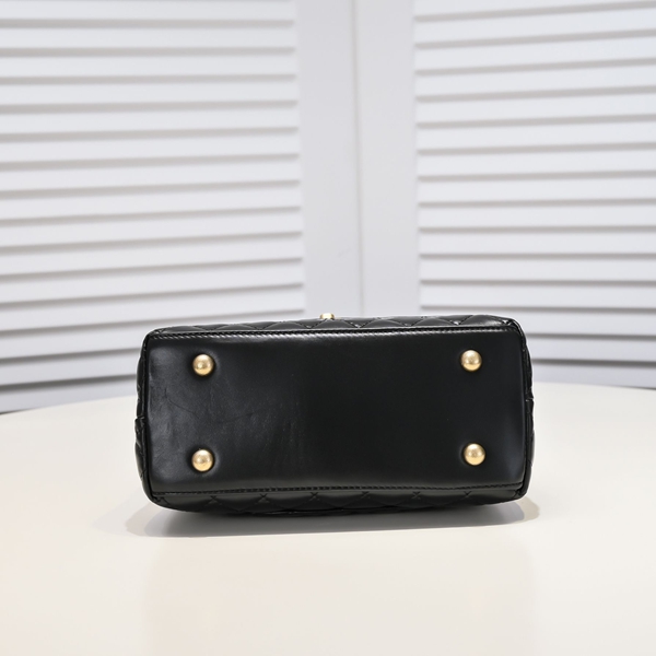 シャネルバッグ内部構造